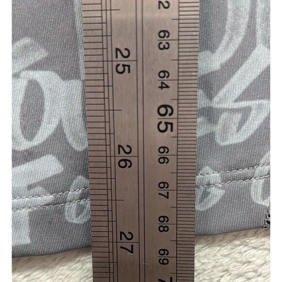 Under Armour Compression Shirt Men's (XL)  HeatGear Alter Ego White‎ 1382110 - Picture 3 of 9